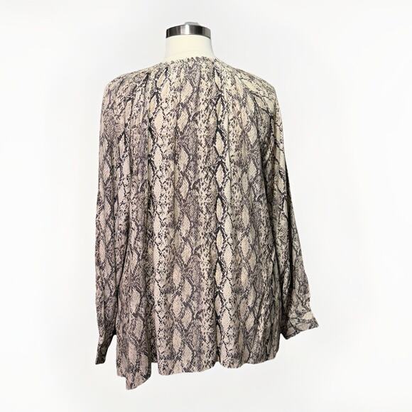 Ava & Viv Blouse Women’s Size 3X Top Snake Print Keyhole Neck Long Sleeve - Picture 3 of 7